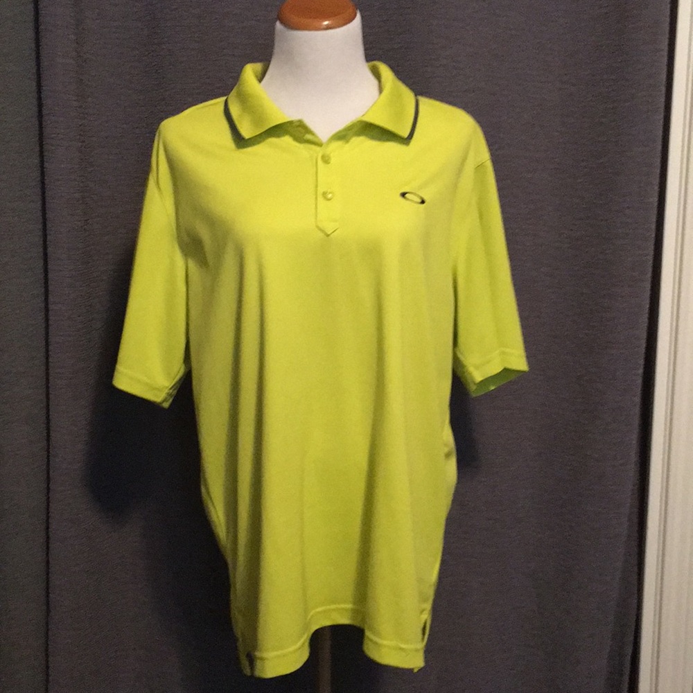 Men’s button shirt